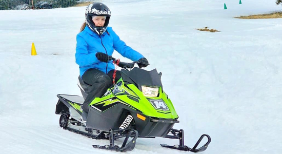 MOTONEIGE ELECTRIQUE ET SKI ALPIN